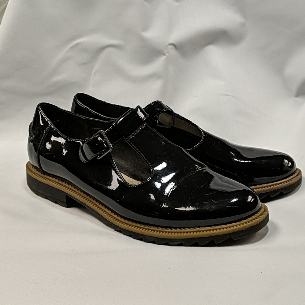 Clarks Somerset Griffin Monty Mary Jane's size 9
